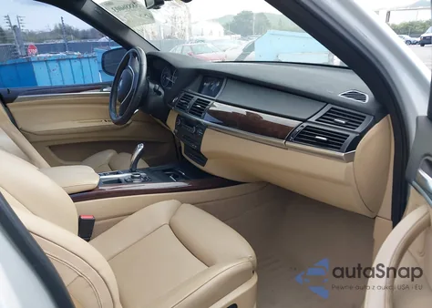 2013 BMW X5 xDrive35I/xDrive35I Premium/xDrive35I Sport Activity из США, поврежденный, VIN 5UXZV4C55D0B19662